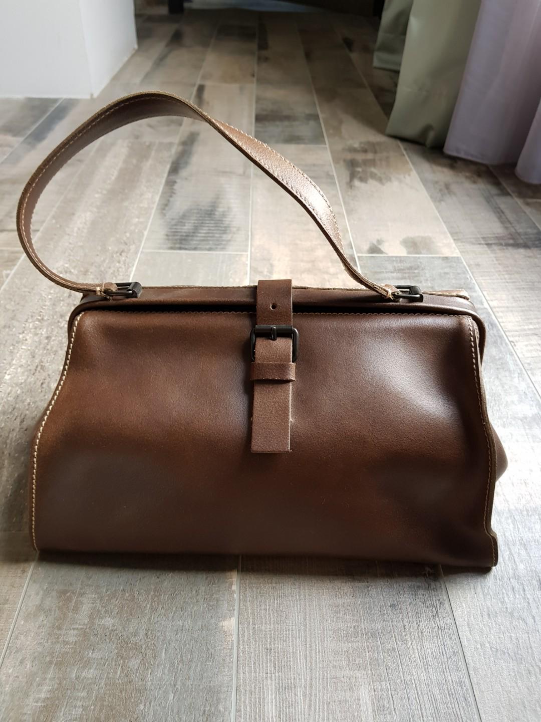 doctor style handbag