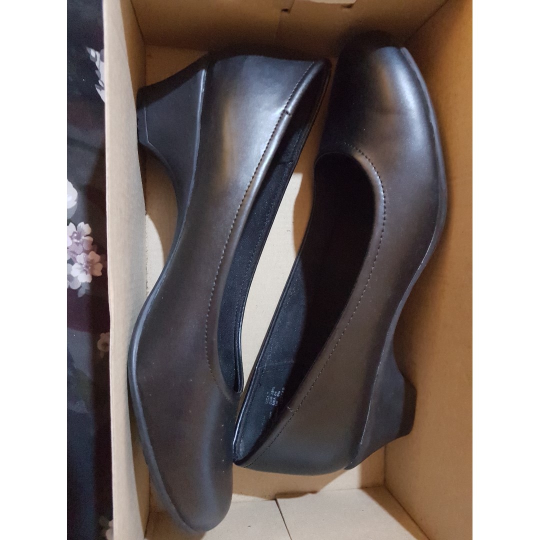 Safetstep shoes payless 2025