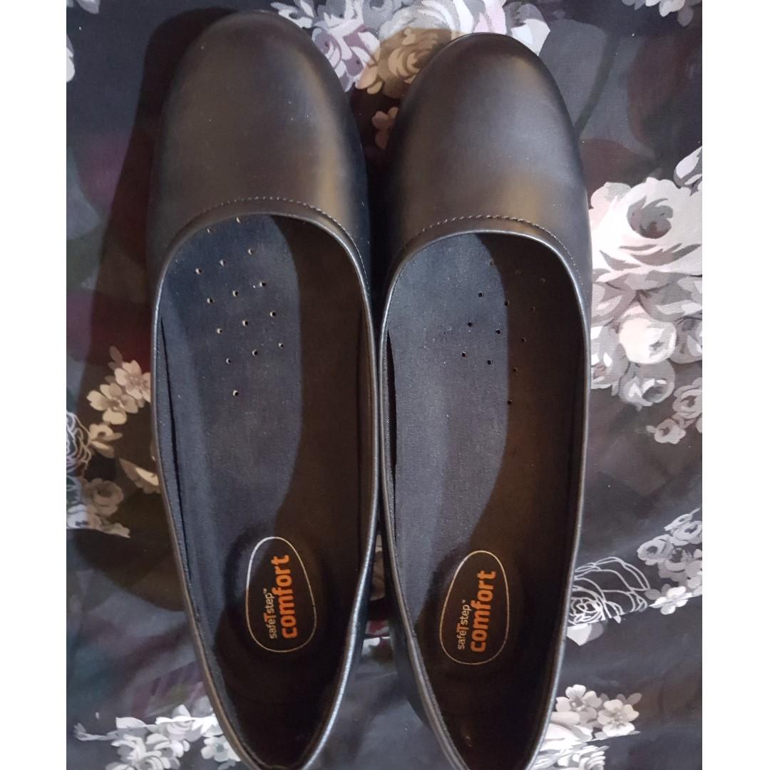 Safe step shoes payless hotsell