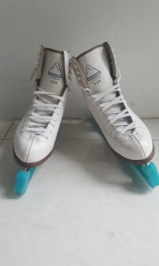 Sepatu Ice Skating Olah Raga Baju Olahraga Di Carousell