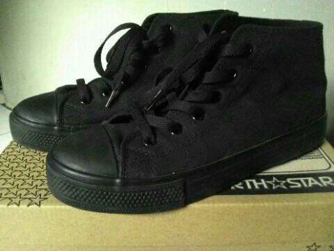 Sepatu North Star Olah Raga Perlengkapan Olahraga Lainnya Di Carousell