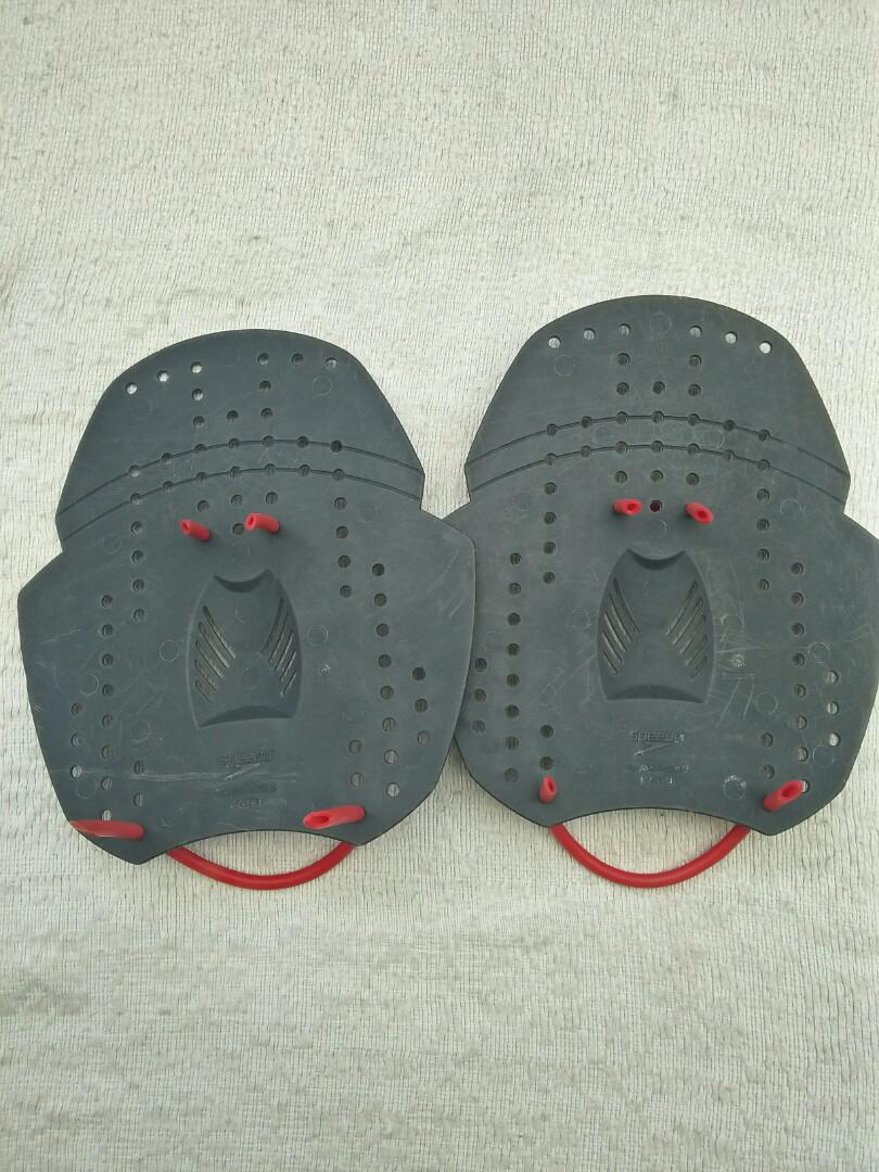 Speedo hand paddles, Sports Equipment, Sports & Games, Water Sports on