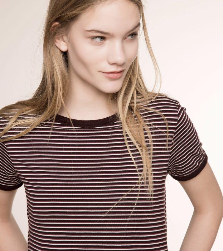 032 Pull And Bear Tumblr Tri Colour Maroon Ringer Top Women S