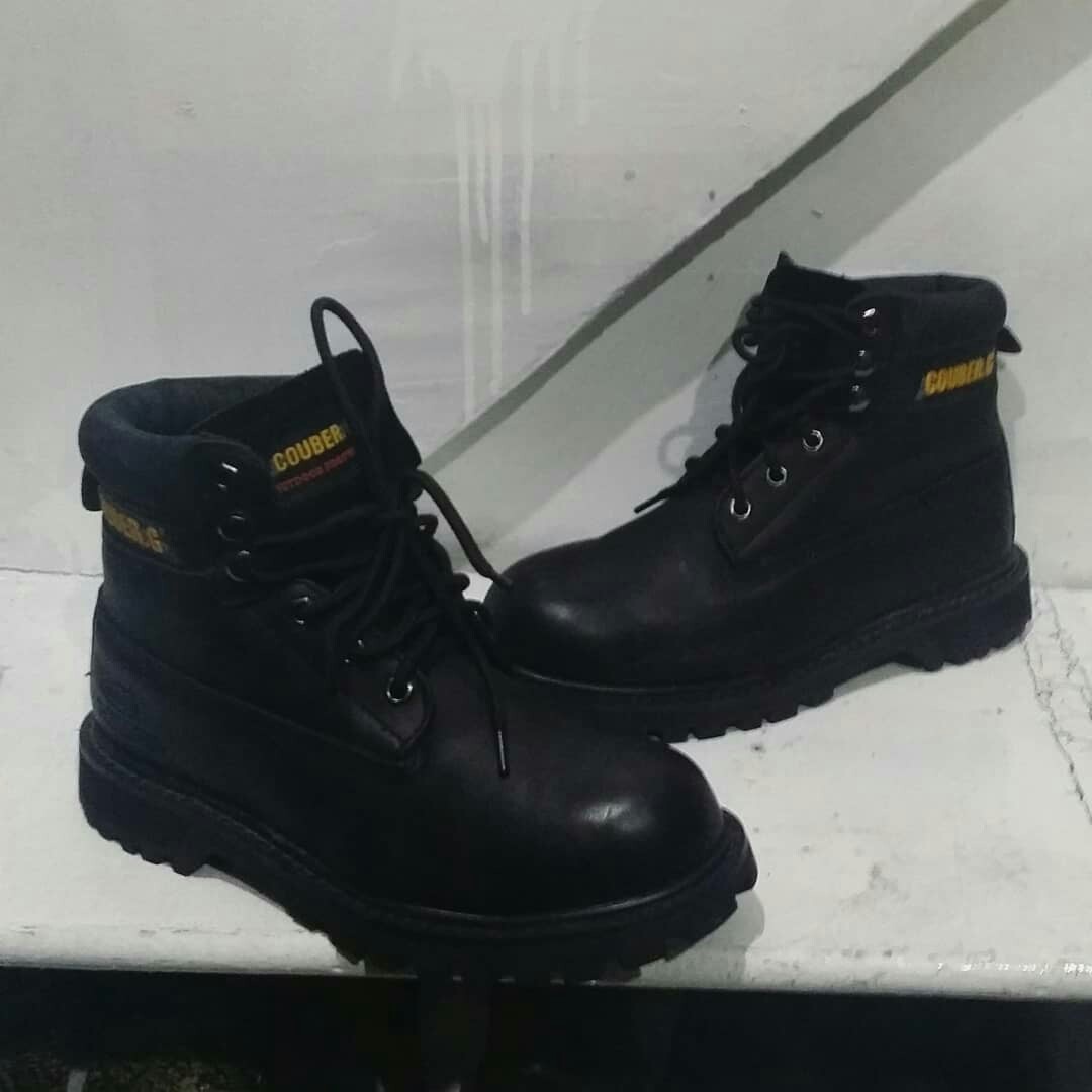 Authentic Couber G Boots, Women's Fashion, Footwear, Boots on Carousell