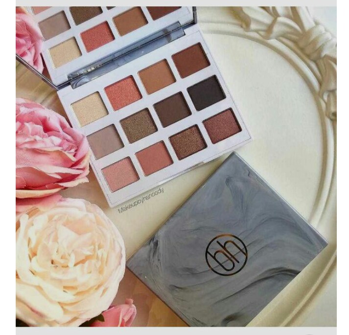 Ready Stock Bh Cosmetics Marble Collection Warm Stone Palette Ready Stock Health Beauty Makeup On Carousell The warm stone palette comes with 12 great shades. carousell