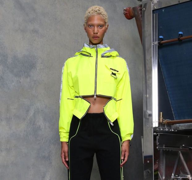 I am gia yellow jacket top