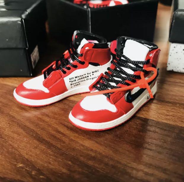 jordan 1 off white keychain