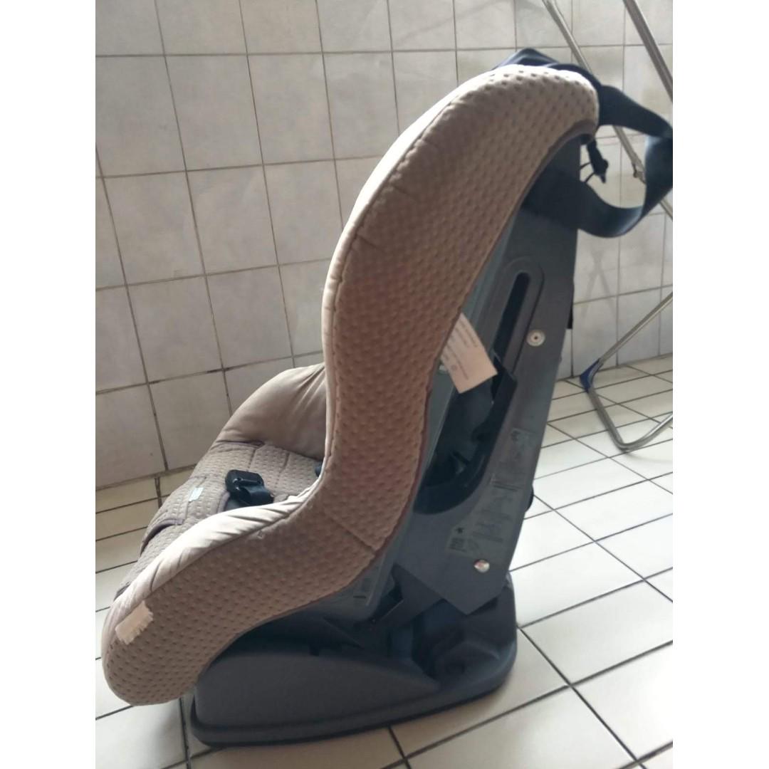 Preloved Safe N Sound Premier Convertible Car Seat For Sale