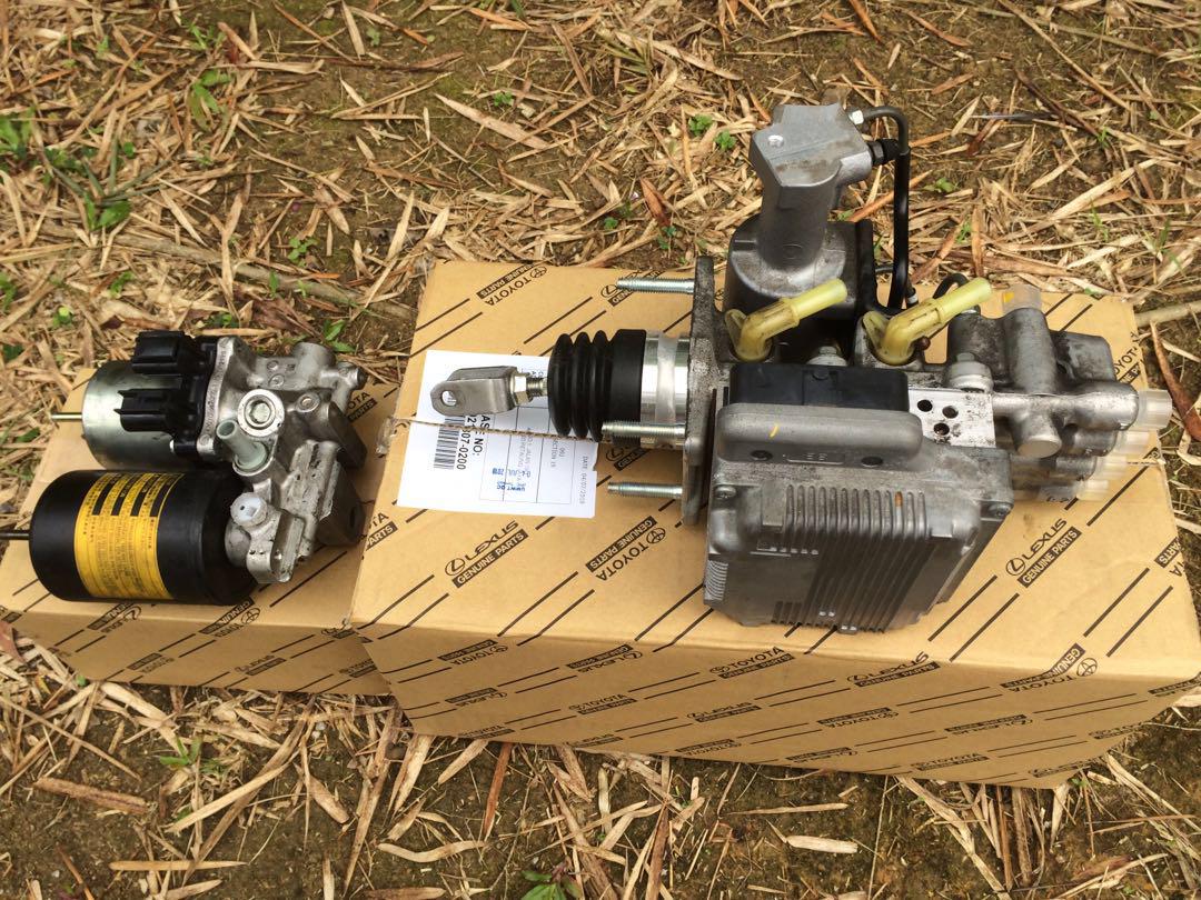 Toyota Prius brake master cylinder, Auto Accessories on Carousell