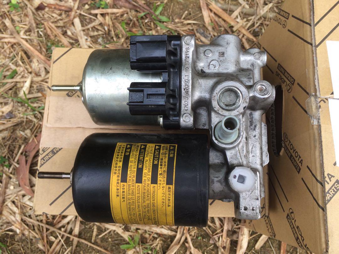 Toyota Prius brake master cylinder, Auto Accessories on Carousell