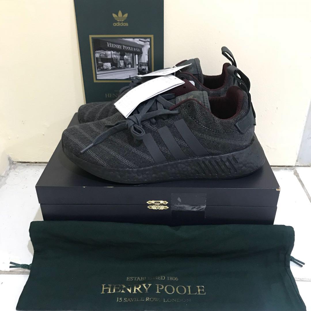 Adidas nmd r2 henry poole Fesyen Pria Sepatu di Carousell