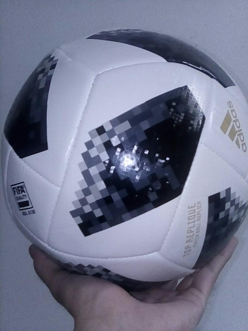 adidas TELSTAR 18 TOP GLIDER TOP REPLIQUE Russia World Cup Official Match SIZE FIFA Quality, Equipment, Sports Games, Billiards & Bowling on Carousell