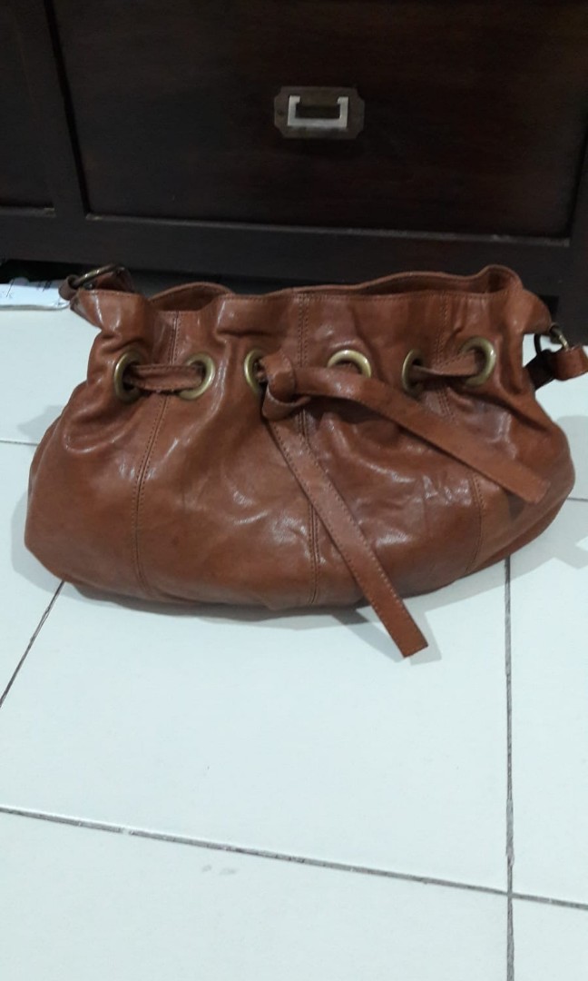 Witchery sling bag