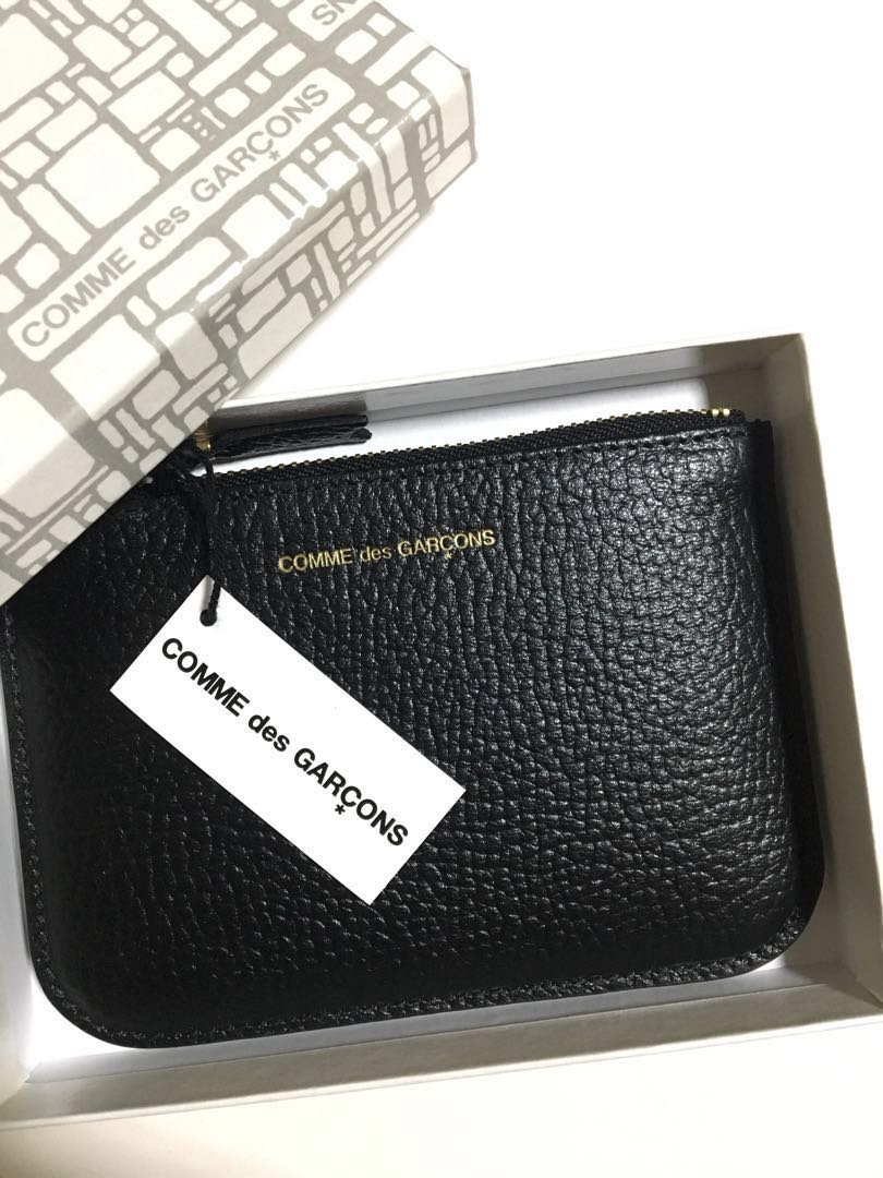 COMME DES GAR ONS SA8100 colour inside wallet