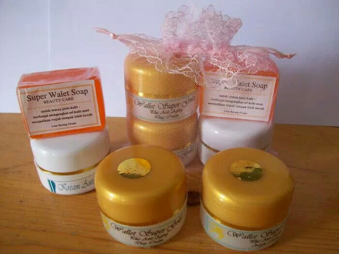 Cream Walet