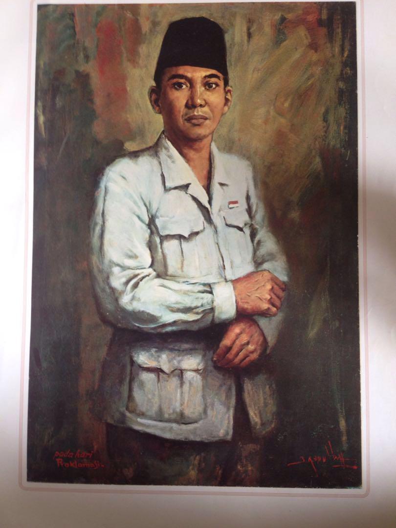 Jual Cepat Buku Lukisan dan patung koleksi presiden Jual Cepat Buku Lukisan dan patung koleksi presiden