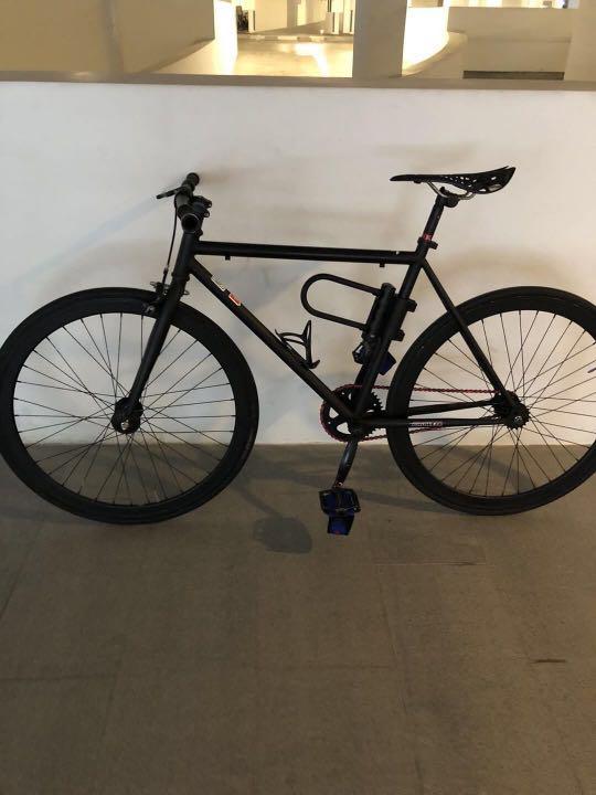 Matte Black Fixie Bicycles Pmds Bicycles Fixies On Carousell