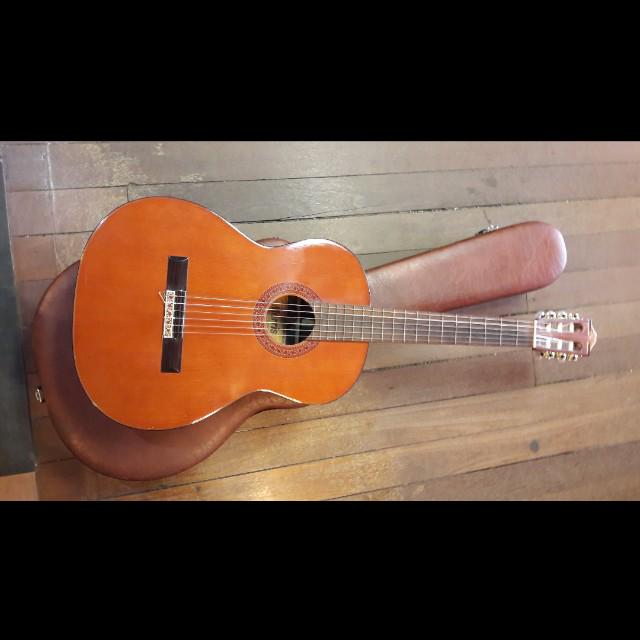 morris classical guitar m15 japan, Hobbies & Toys, Music & Media