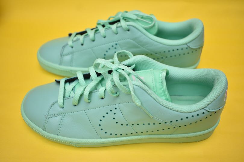 mint green tennis shoes