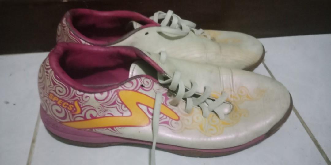 Sepatu Futsal Olah Raga Perlengkapan Olahraga Lainnya Di Carousell