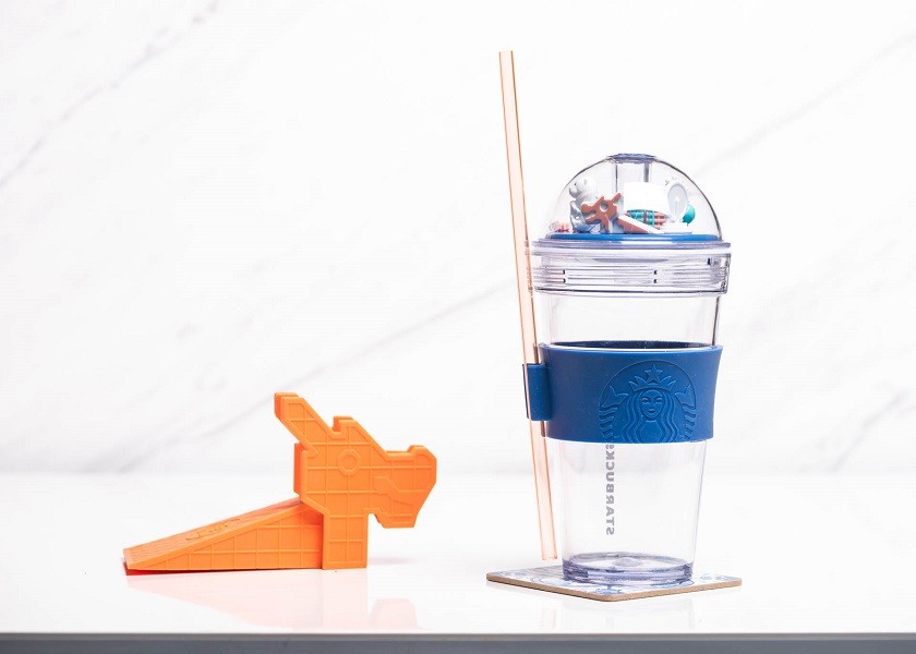Starbucks Merlion Dome Lid Cold Cup (Tampines mrt meetup), Furniture
