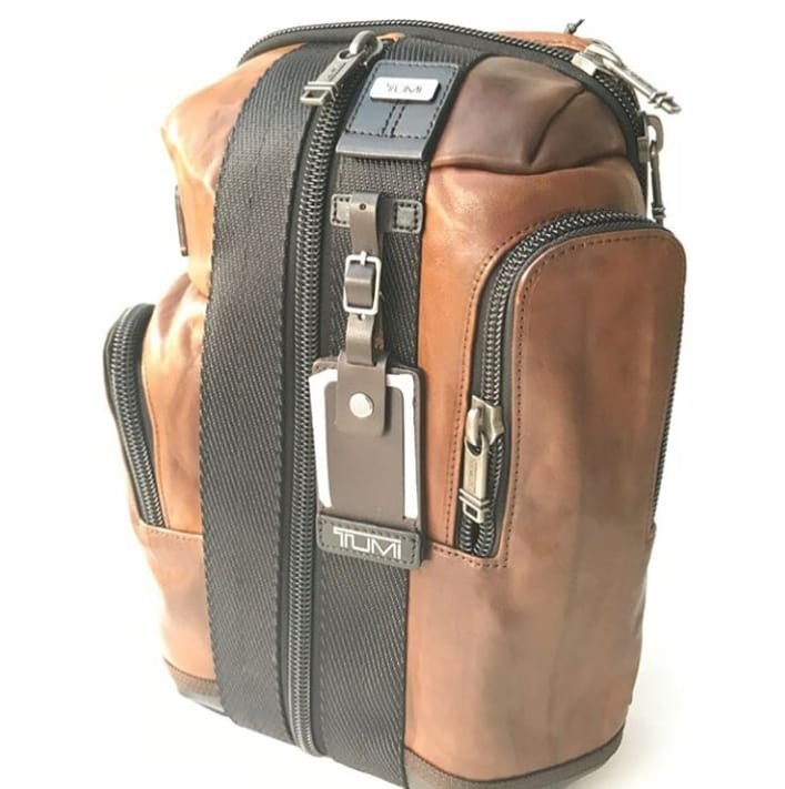 TUMI SARATOGA SLING LEATHER 37x25.5x12.75CM BROWN Olshop Fashion