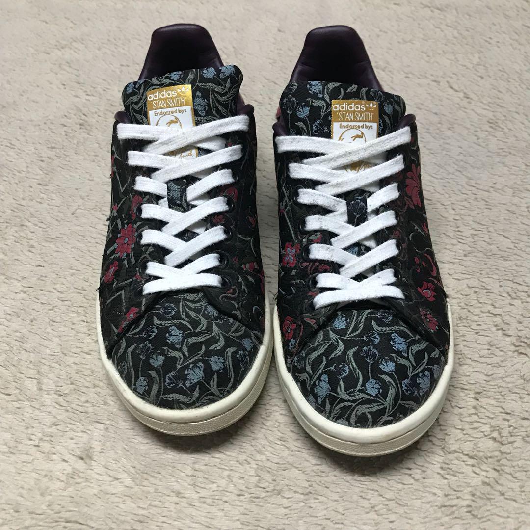 stan smith flowers