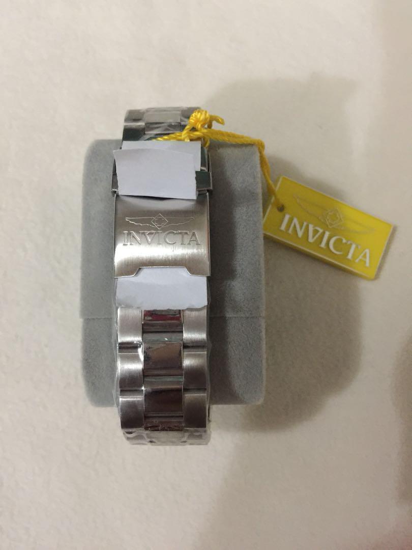 Invicta 15584 discount