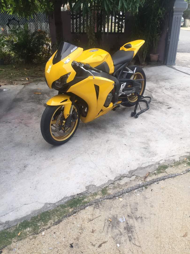 Rabbit shop cbr 1000cc