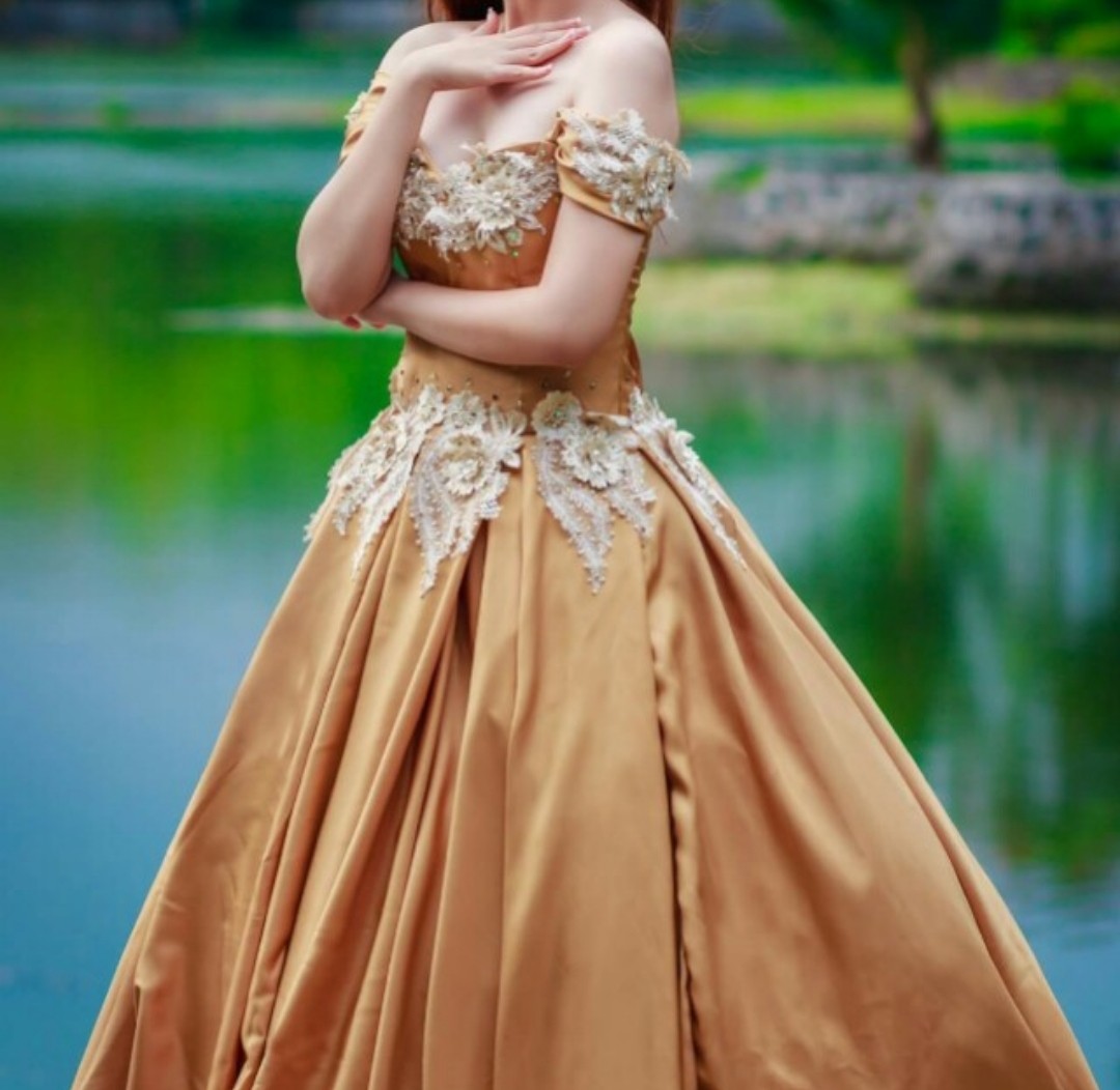 Gold gown for debut sales