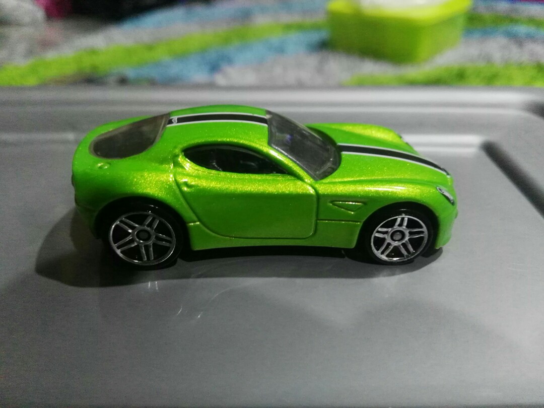 Hot Wheels Hobbys Hot Wheels Ferrari F40 Gold Medal Speed