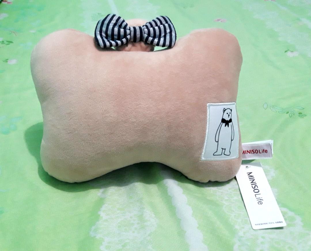 miniso car headrest pillow