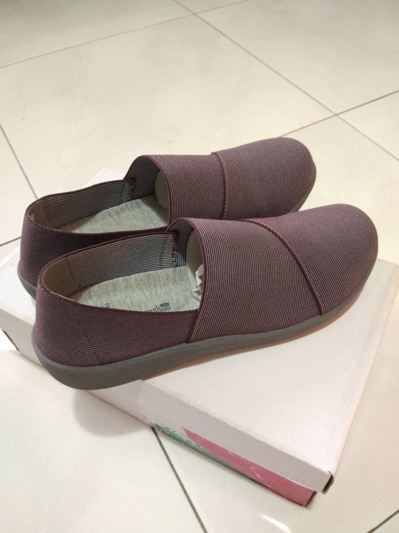 Clarks women's cloudsteppers sillian firn flat outlet