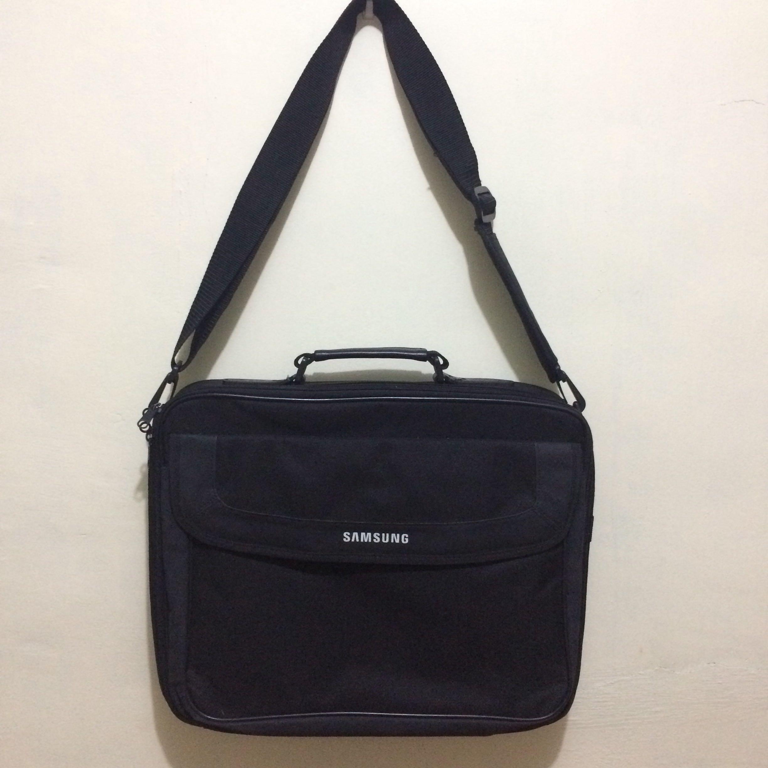 Targus Samsung Laptop Bag Black (Category: Laptops & Notebooks) located in San Mateo. Submitted by declutter_with_me_now (Listing ID 178341814, Image 1). Description: Original Targus Laptop Bag With Samsung Logo Zipper and Straps are intact .