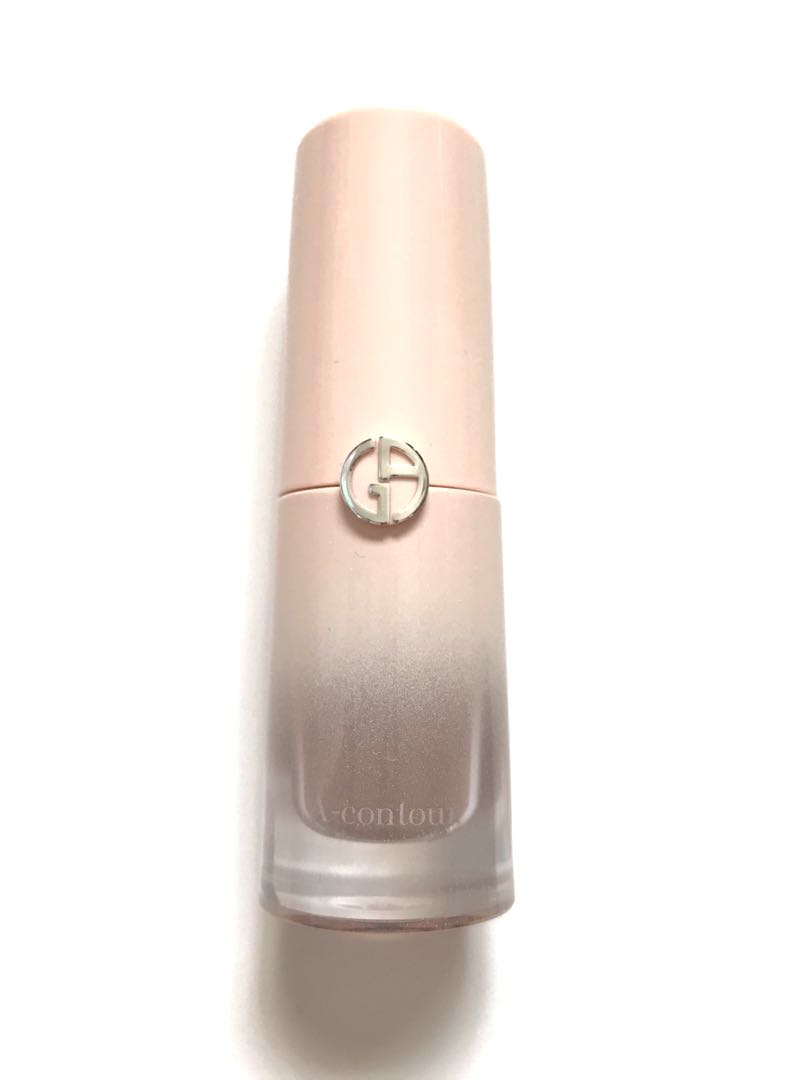 a contour armani