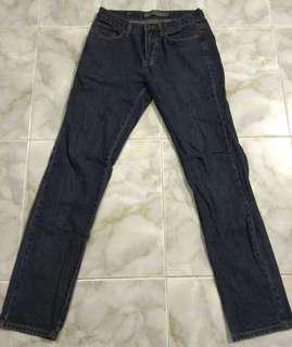 (RM 35 including postage to Semenanjung) Giordano Straight Cut Jeans