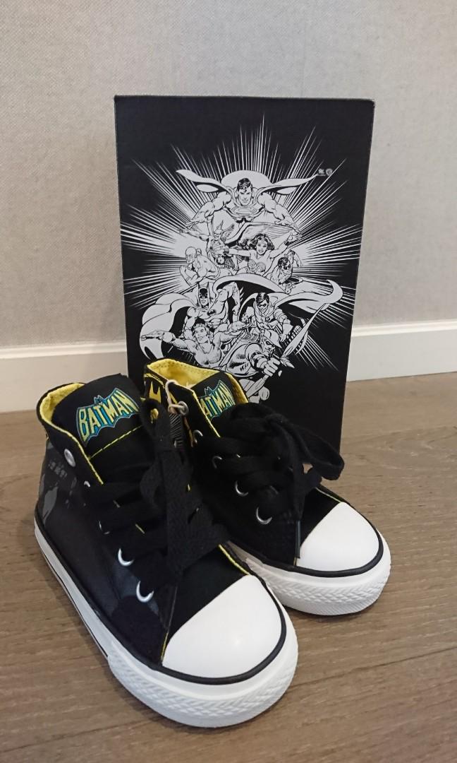batman infant converse