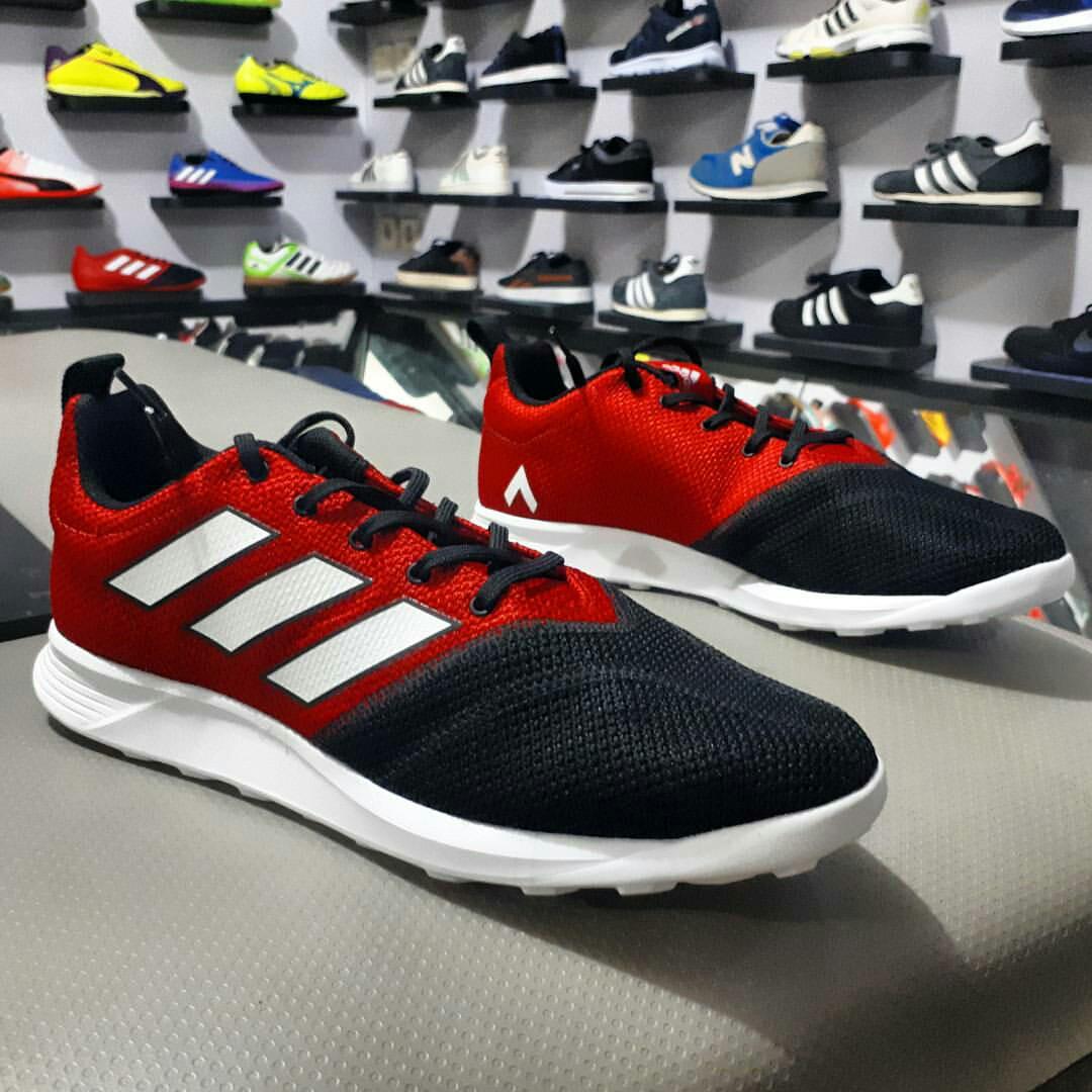 Adidas Ace 17.4 Running Fesyen Pria Sepatu di Carousell