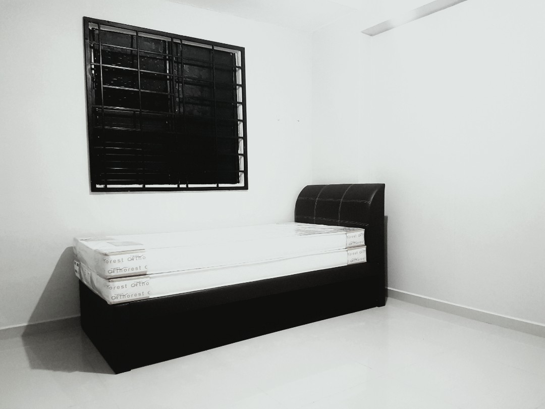 (Category: ) located in . Submitted by roarlio (Listing ID 179550817, Image 1). Description: .
