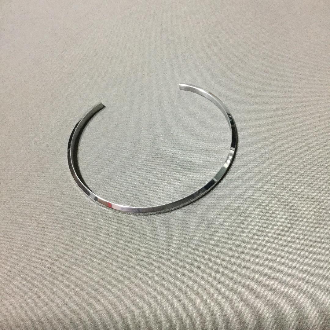Daniel wellington top silver bangle