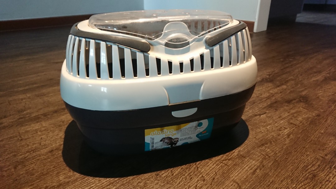 Ferplast Aladino Large pet carrier, Pet Supplies, Homes & Other Pet Accessories on Carousell