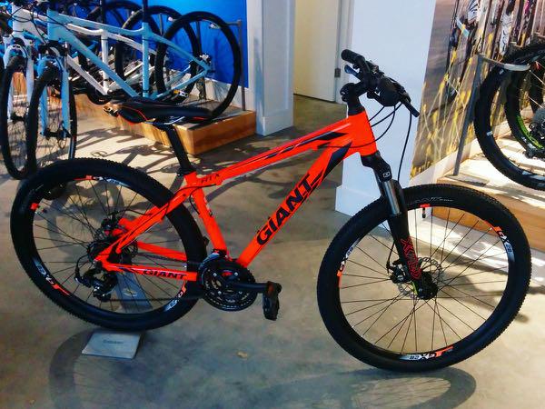 Giant ATX 2 2017 Mountain Bike, Sports 