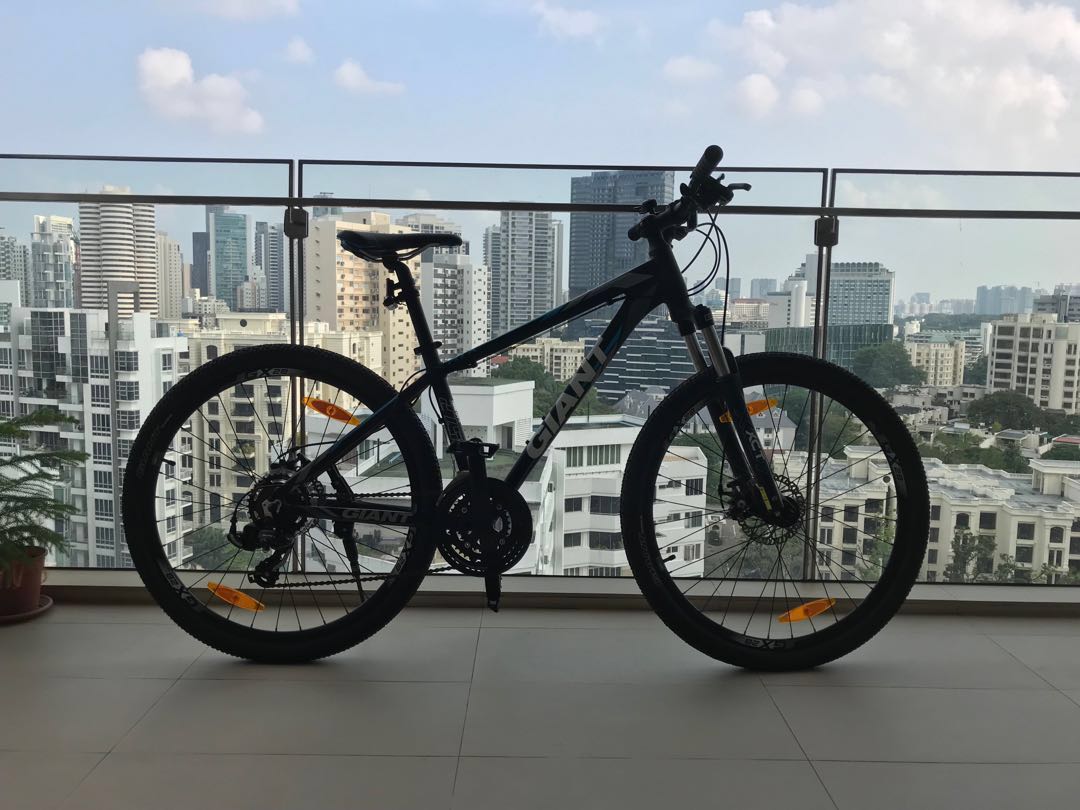 GIANT ATX Mountain Bike M 27.5 Feb 2017 Sports Equipment Bicycles Parts Bicycles on Carousell