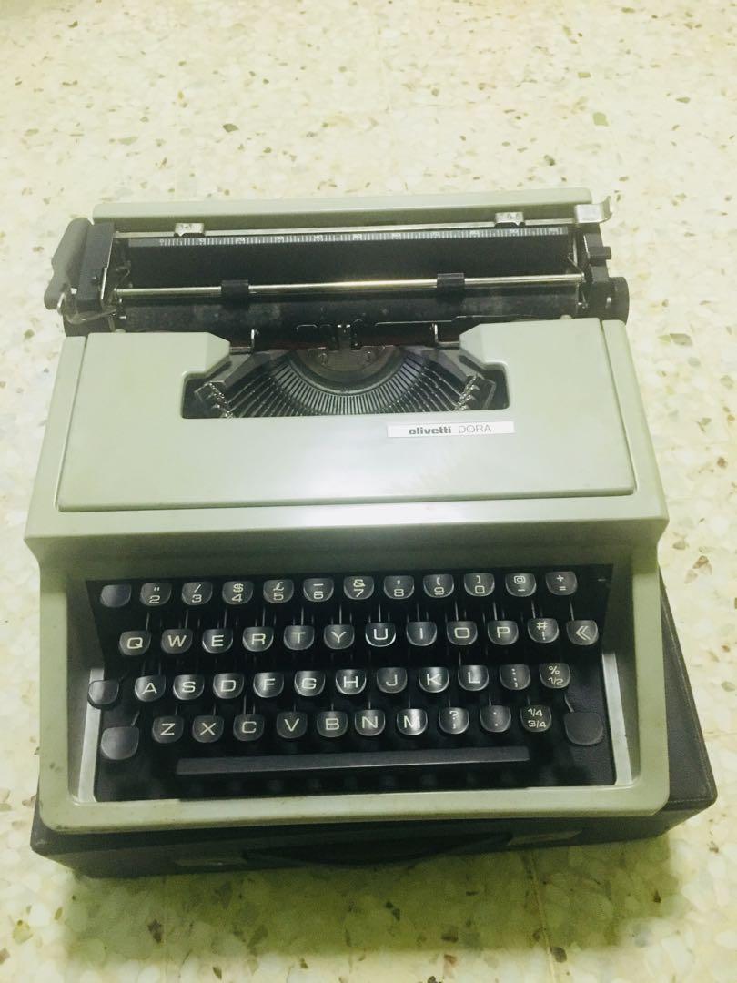 Mesin taip olivetti dora, Hobbies & Toys, Collectibles ...