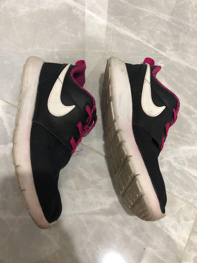 Nike Youth / Kids / Girls Sneaker 