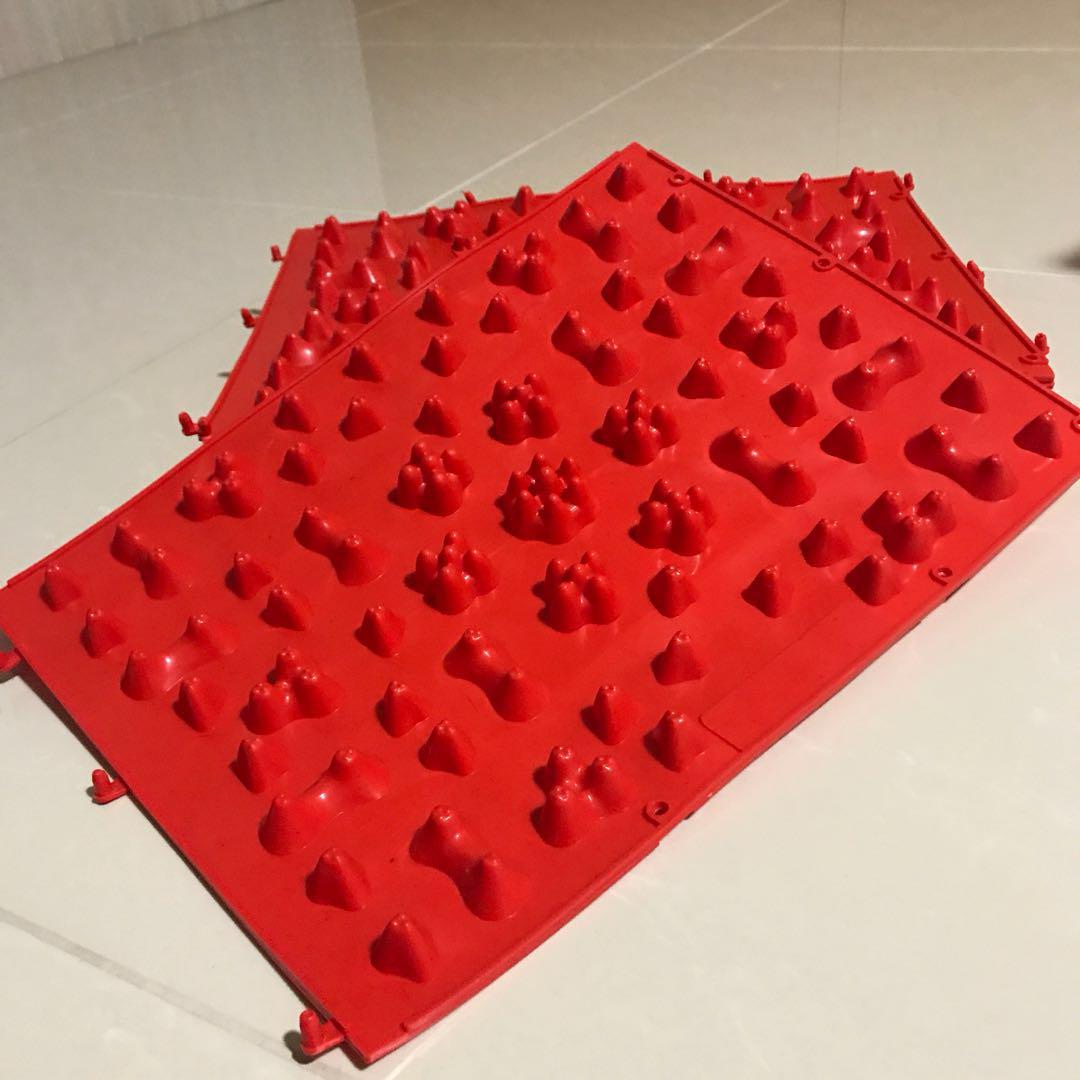 Running Man Acupressure Mat Wedding Gatecrash Games Everything Else On Carousell Its all good when they do it but when women does it its wrong and shouldnt happen.