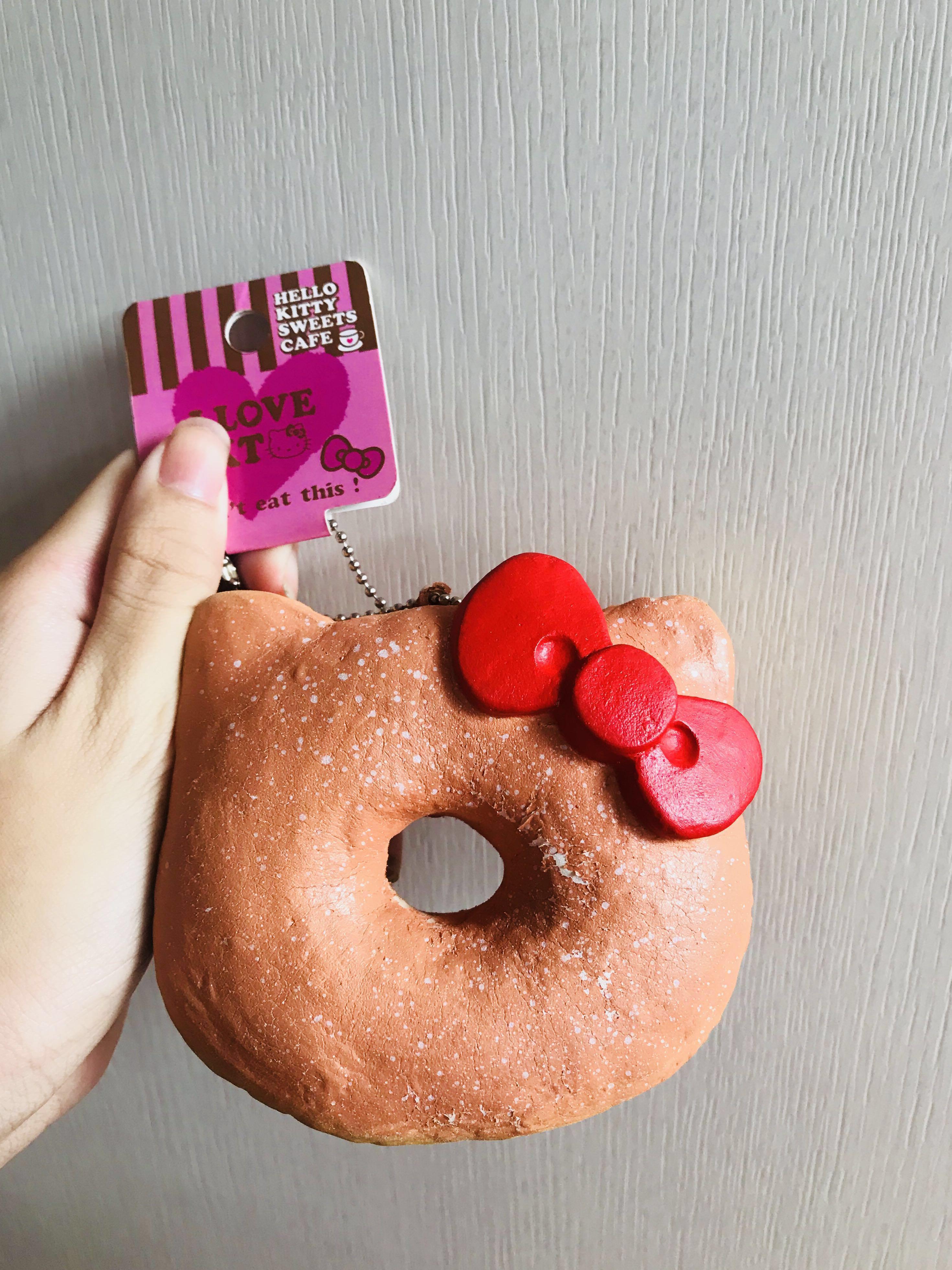 Super rare hello kitty donut squishy 