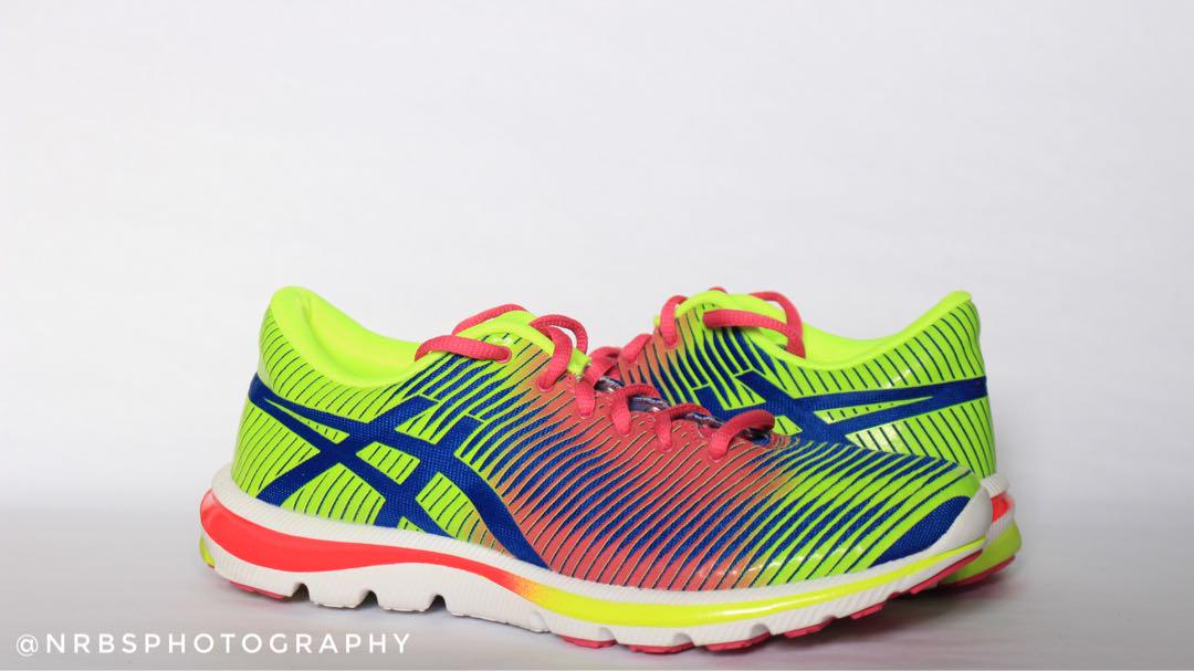 neon yellow asics running shoes