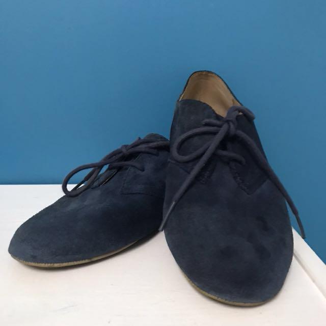clarks navy brogues
