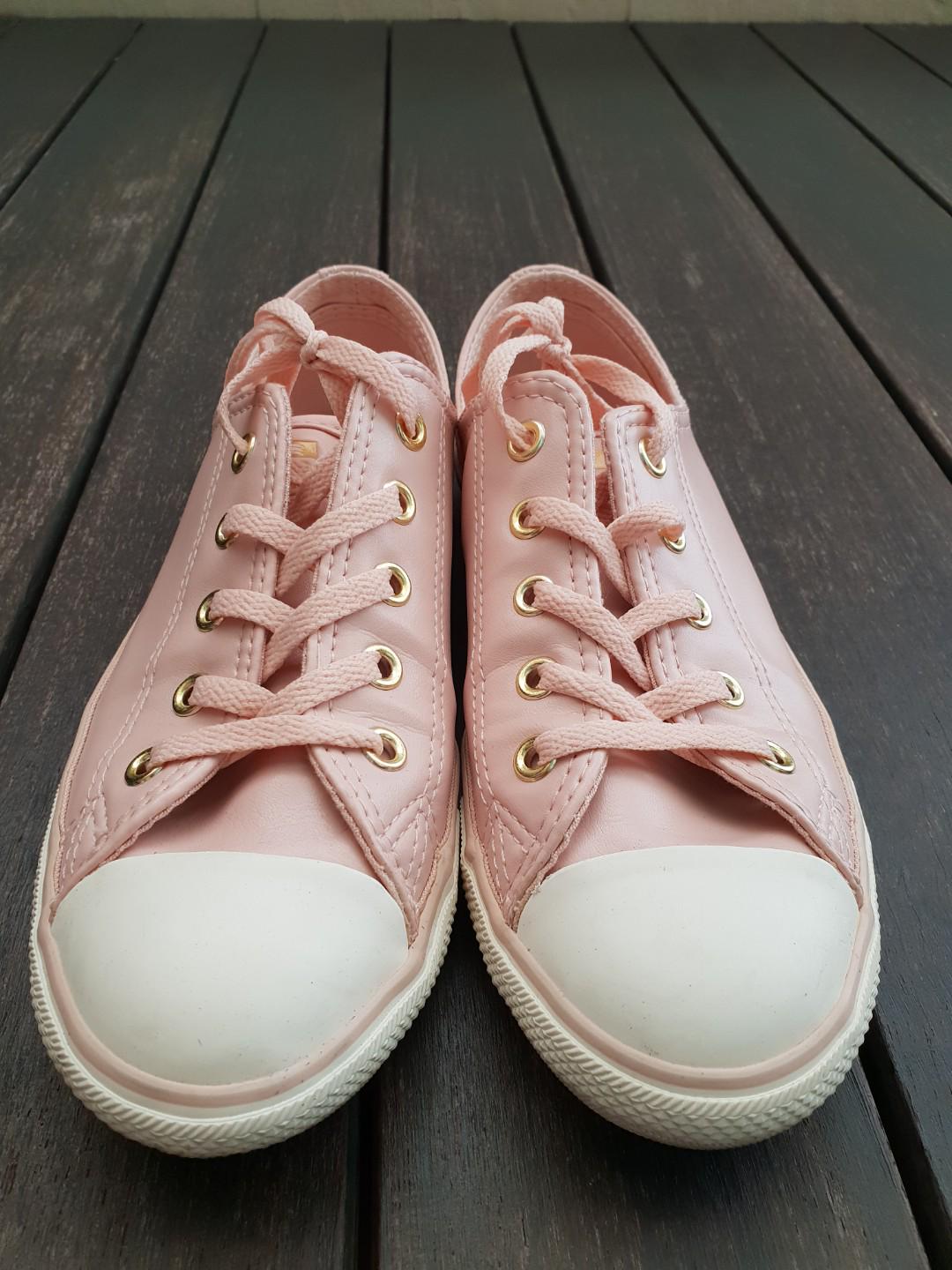 light pink converse